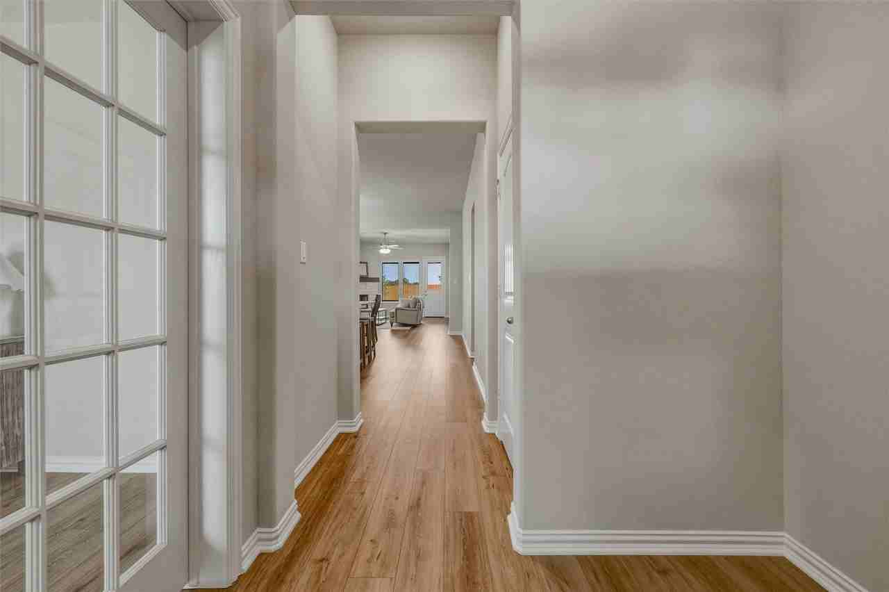 1229 Sabine River Ln - Photo 6 of 35