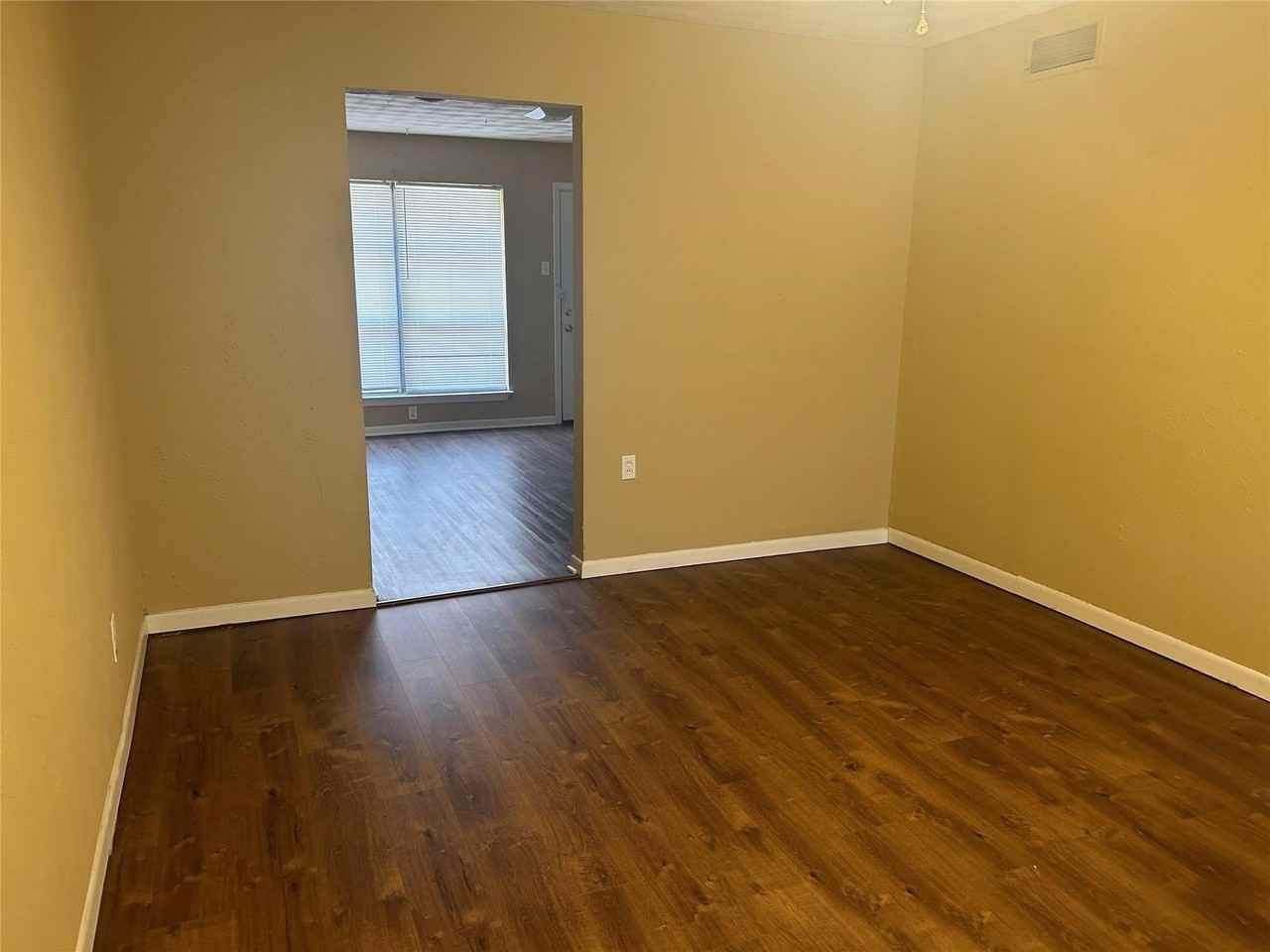 705 Lawson Dr - Photo 2 of 11