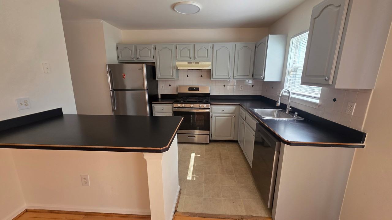 27 Open Gate Ct #1 - Photo 3 of 10