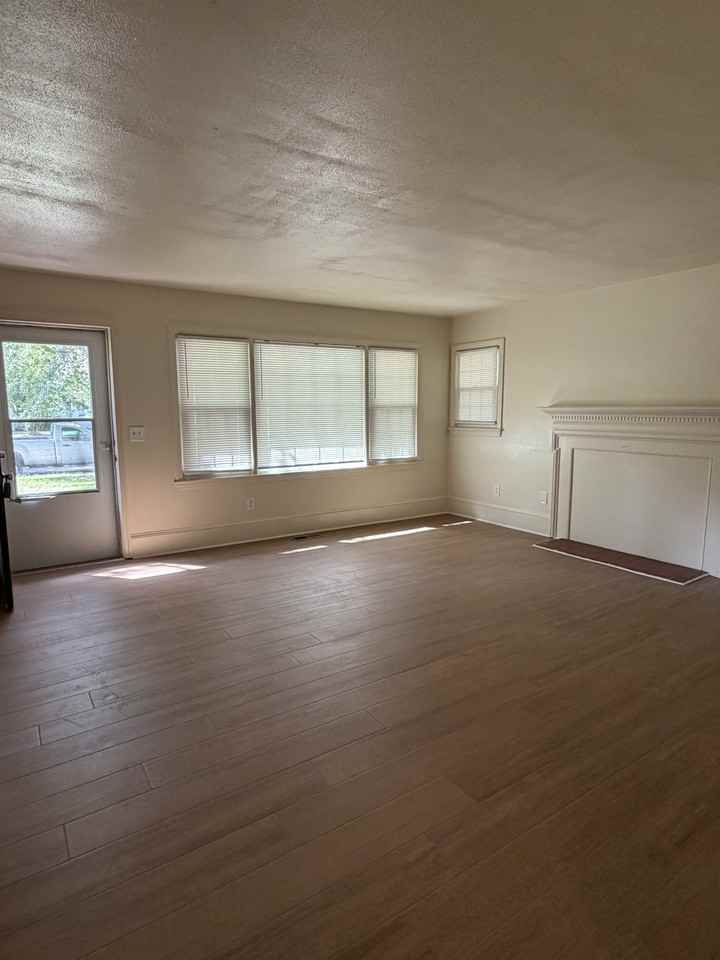 1221 Taney Ave #1 - Photo 3 of 18