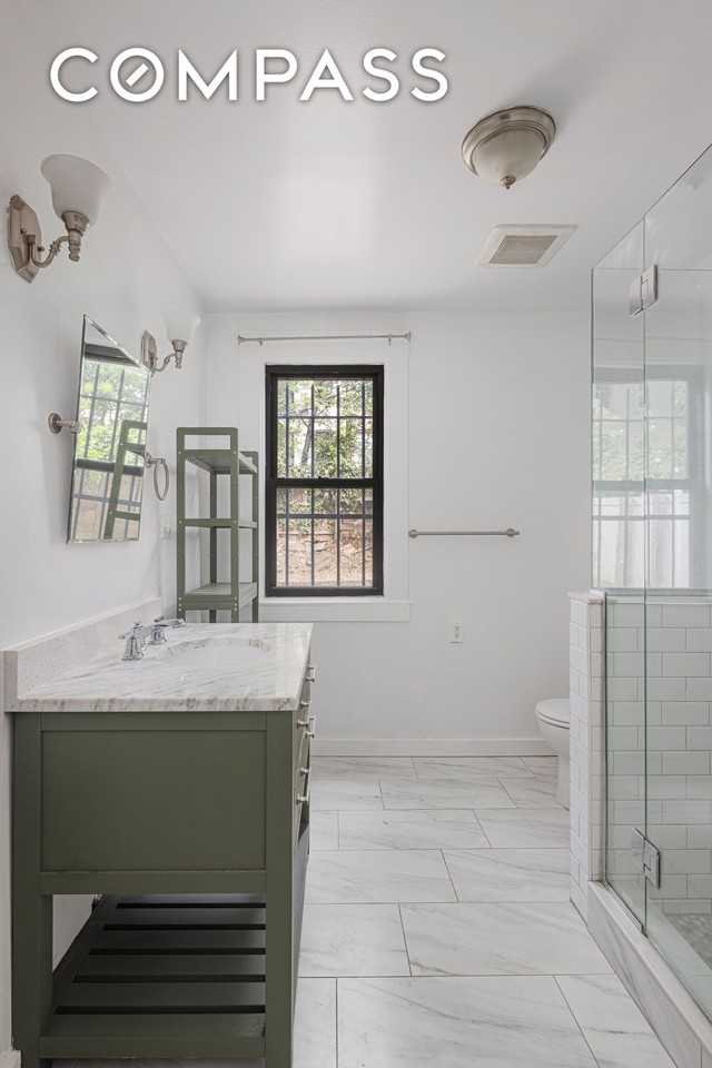 597 Jefferson Ave #1 - Photo 6 of 12