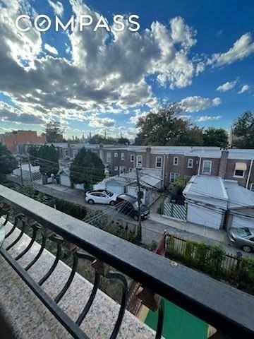 2452 38th St #3R - Photo 7 of 9