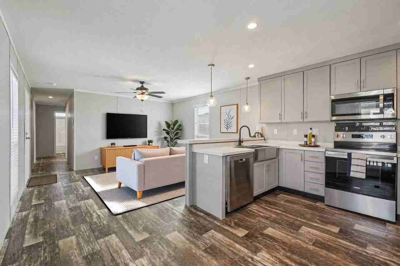 1620 Swallowtail Dr - Photo 3 of 17
