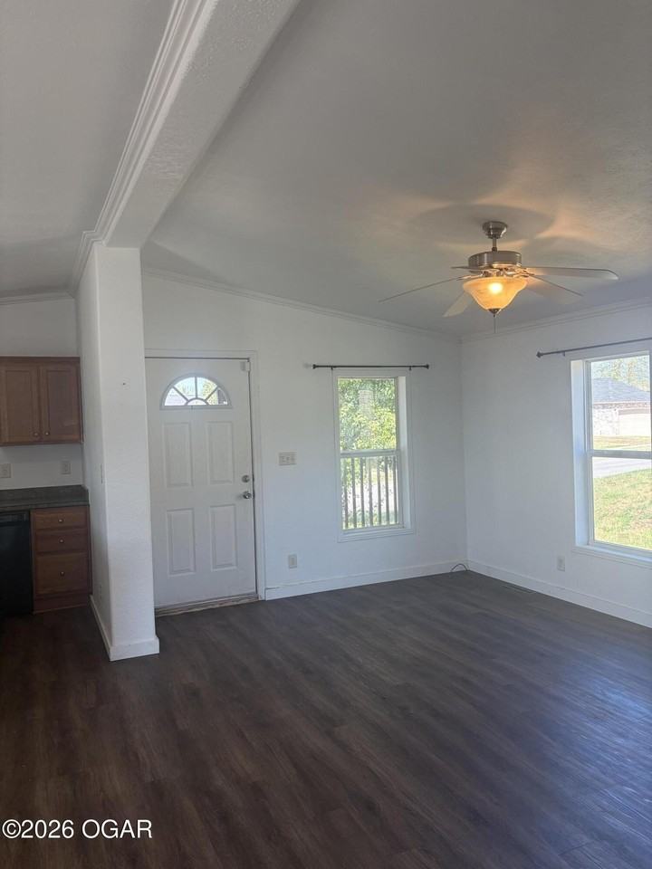 2331 S Joplin Ave - Photo 3 of 12