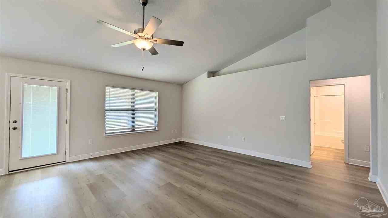 5669 Old Stone Blvd - Photo 3 of 28