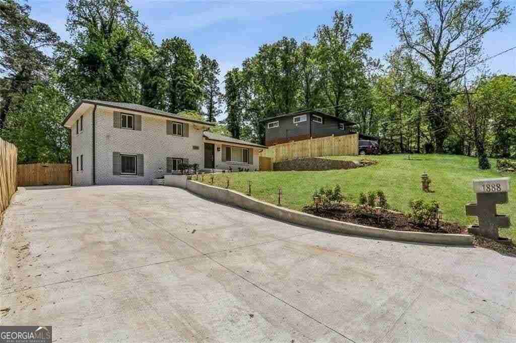 1888 La Mesa Ln - Photo 6 of 32