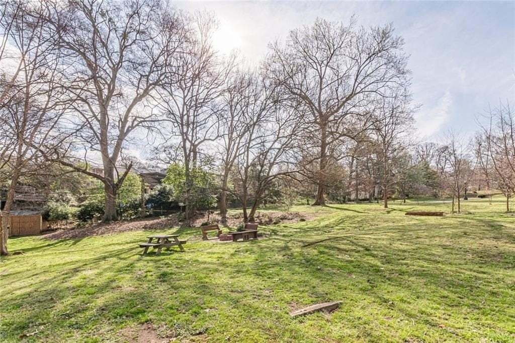 656 Park Village Dr Ne - Photo 2 of 50