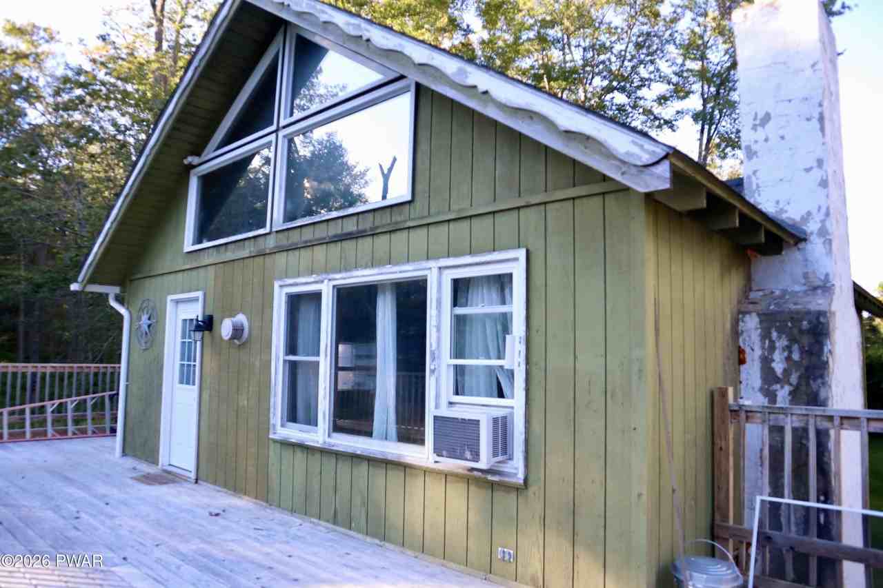 1095 Westside Dr