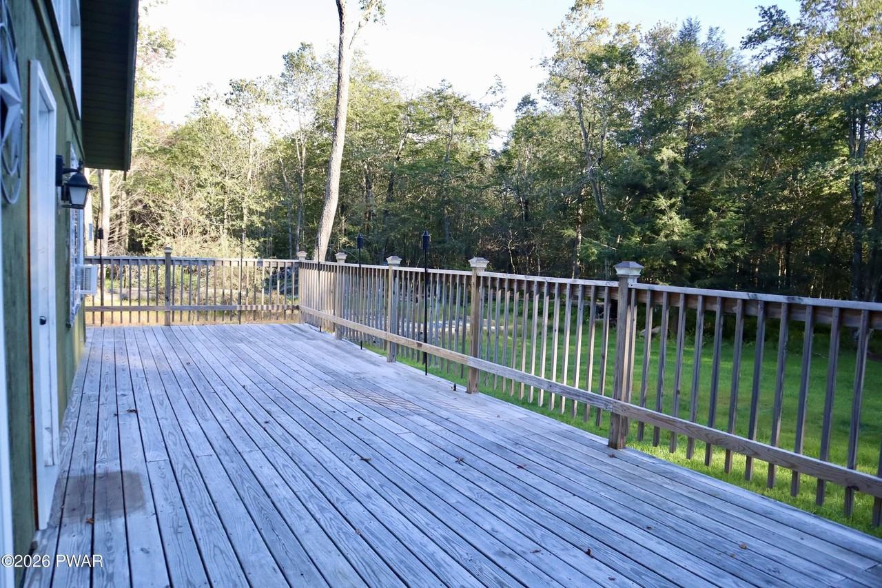 1095 Westside Dr - Photo 4 of 24