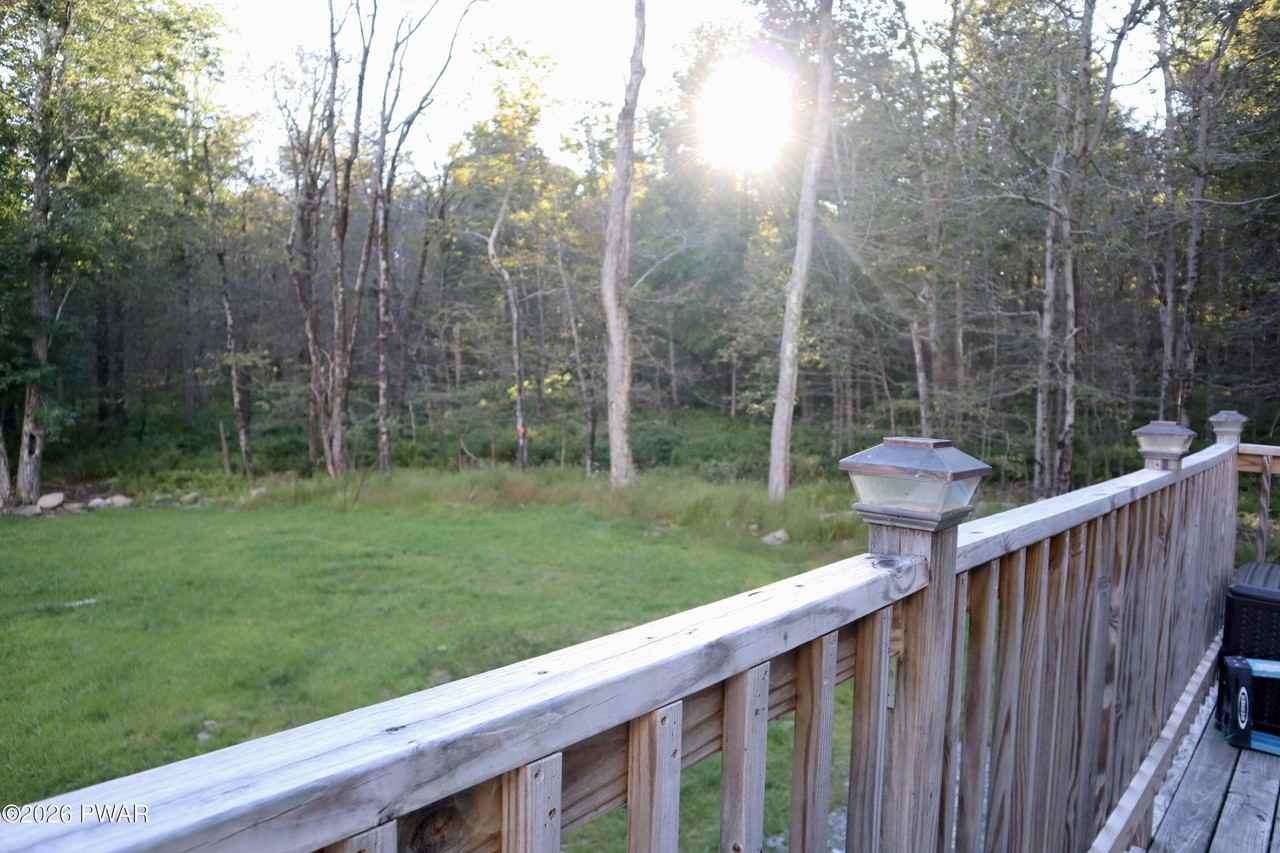 1095 Westside Dr - Photo 5 of 24