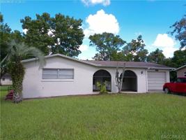 featured image of 210 S Barbour St