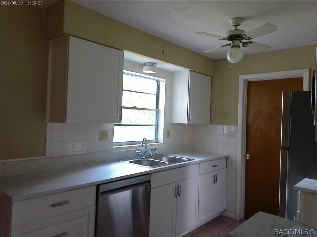 210 S Barbour St - Photo 2 of 15
