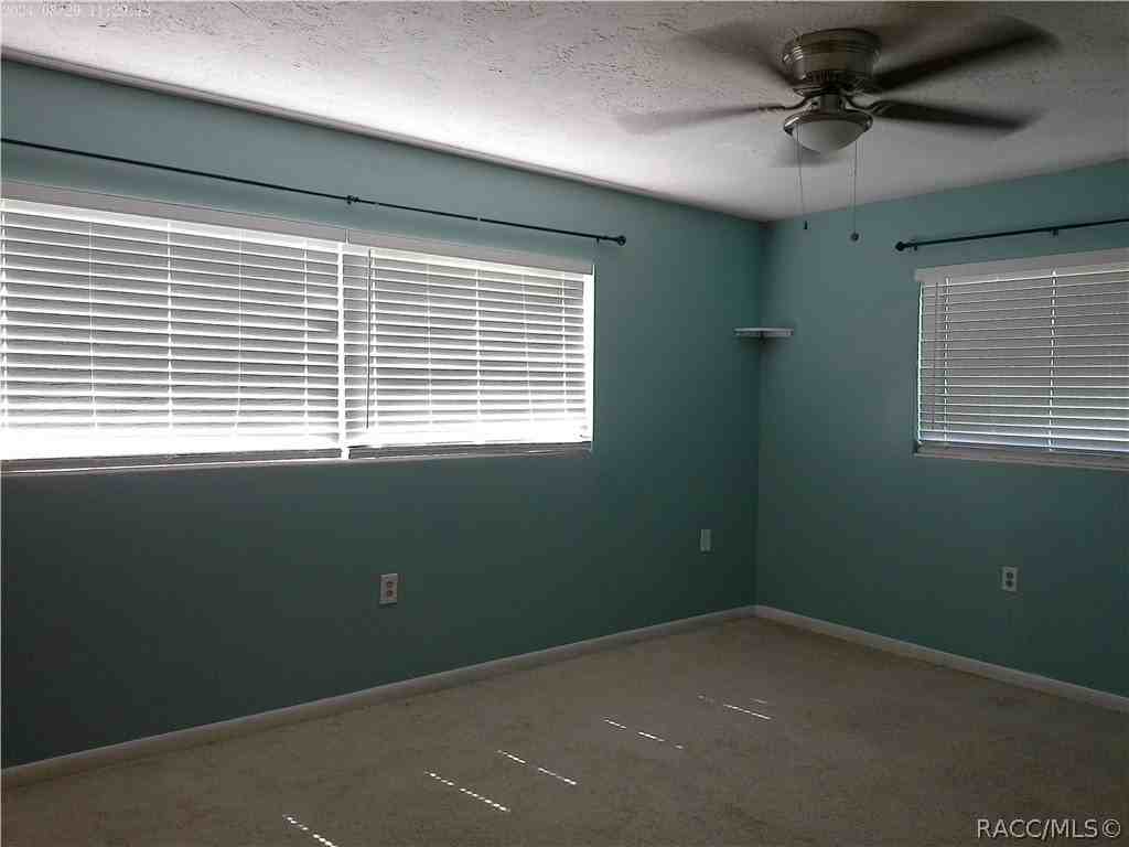 210 S Barbour St - Photo 7 of 15