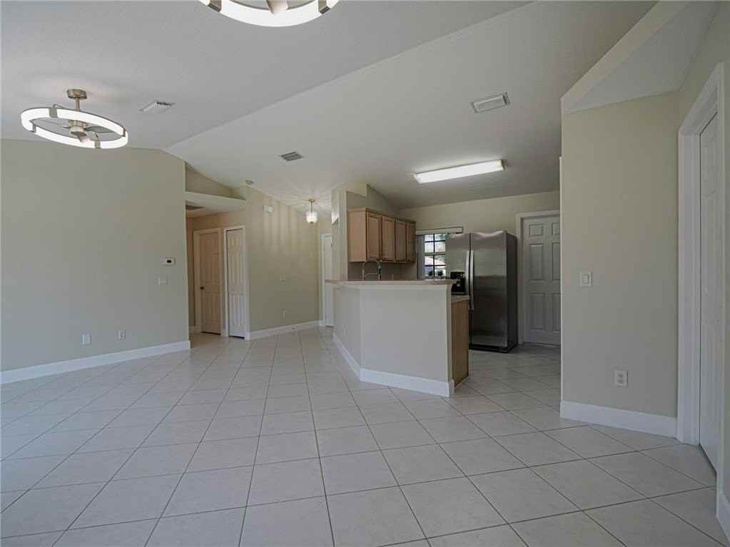 745 18th St Sw - Photo 6 of 28