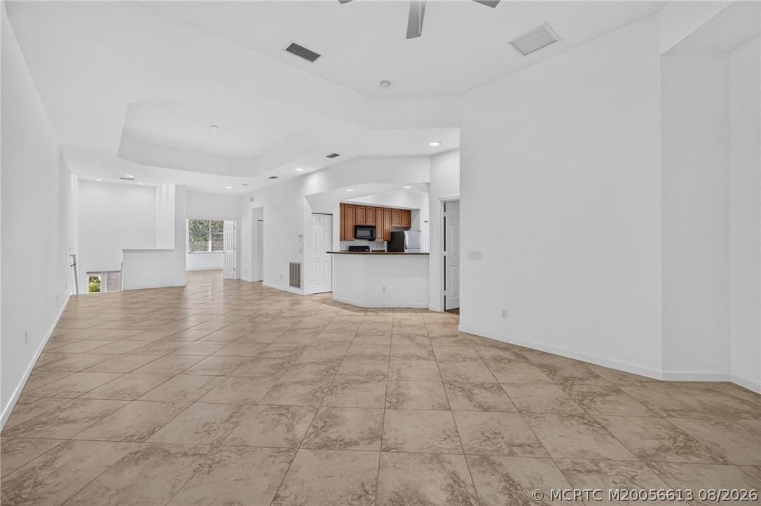 3569 Sw Sawgrass Villas Dr #1C - Photo 4 of 31