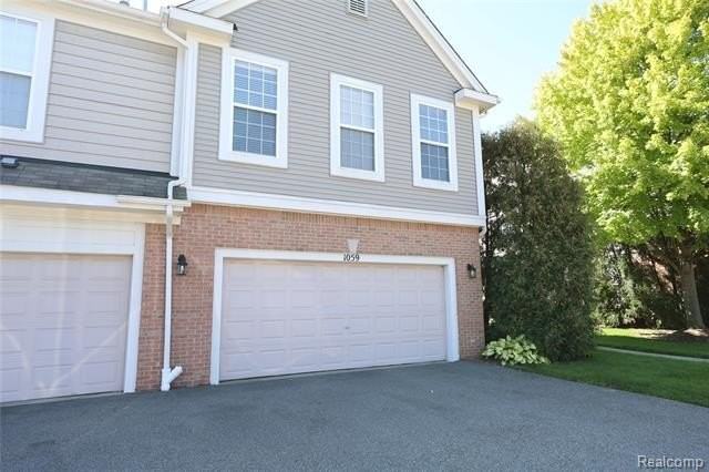 1059 Alameda Blvd - Photo 4 of 34