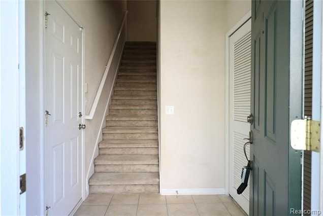 1059 Alameda Blvd - Photo 6 of 34