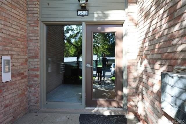 359 Concord Pl Apt 4 - Photo 5 of 36