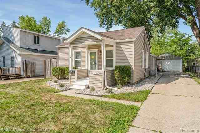 3191 Harris St - Photo 3 of 31