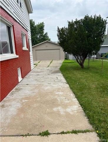 7252 Williamson St - Photo 3 of 19
