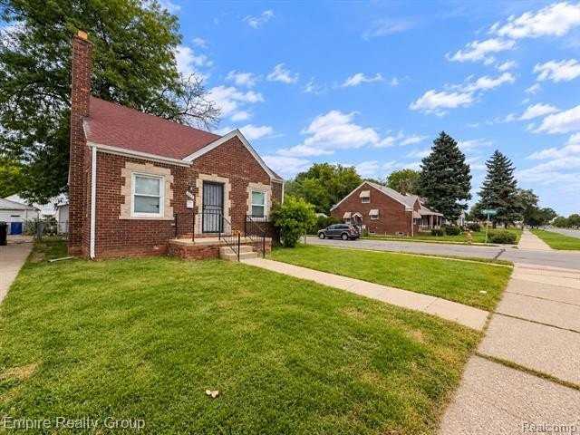 3167 E Outer Dr - Photo 2 of 35