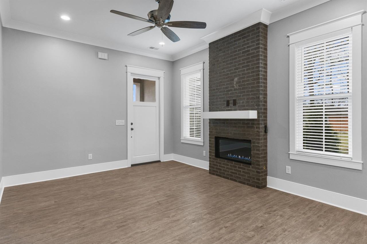 1713 Double Oak Trl #1 - Photo 4 of 36