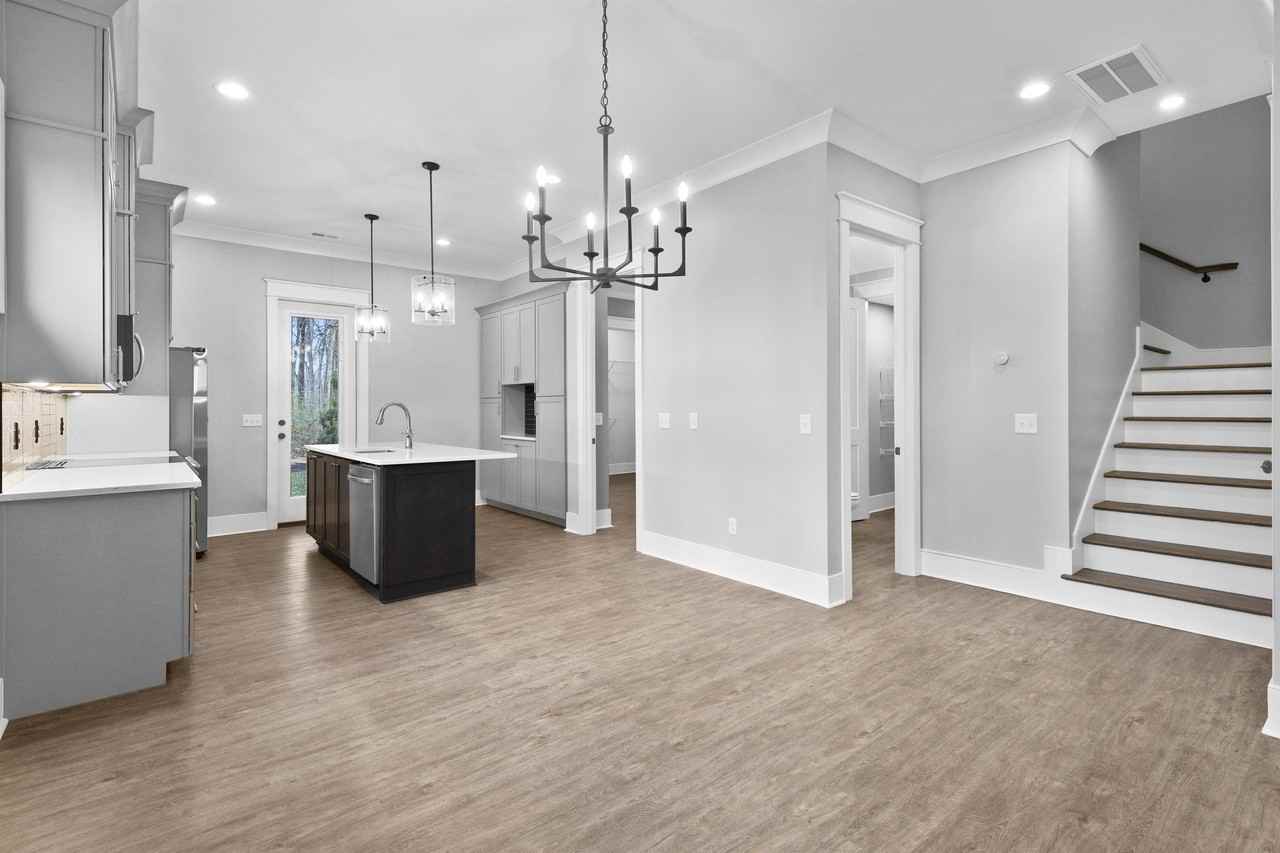 1713 Double Oak Trl #1 - Photo 5 of 36