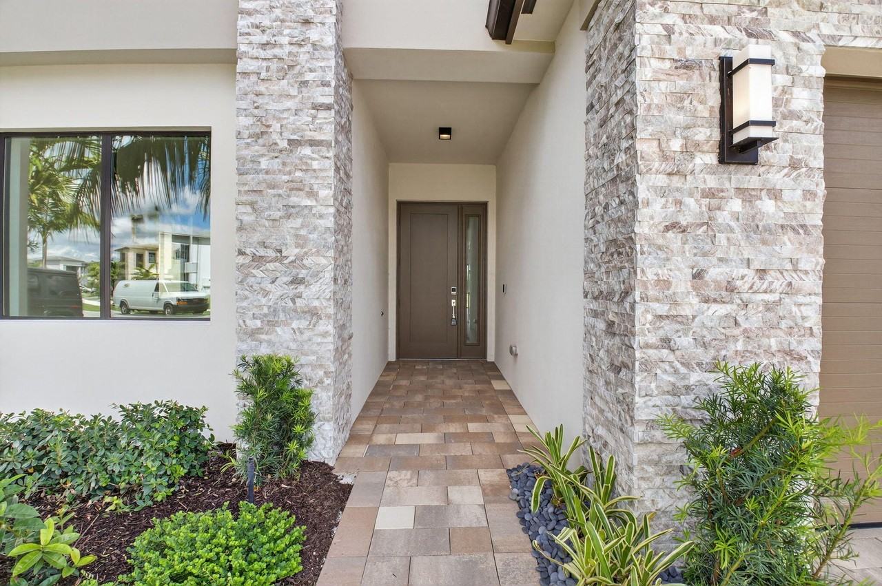 9377 Sunflower Meadow Rd - Photo 4 of 50