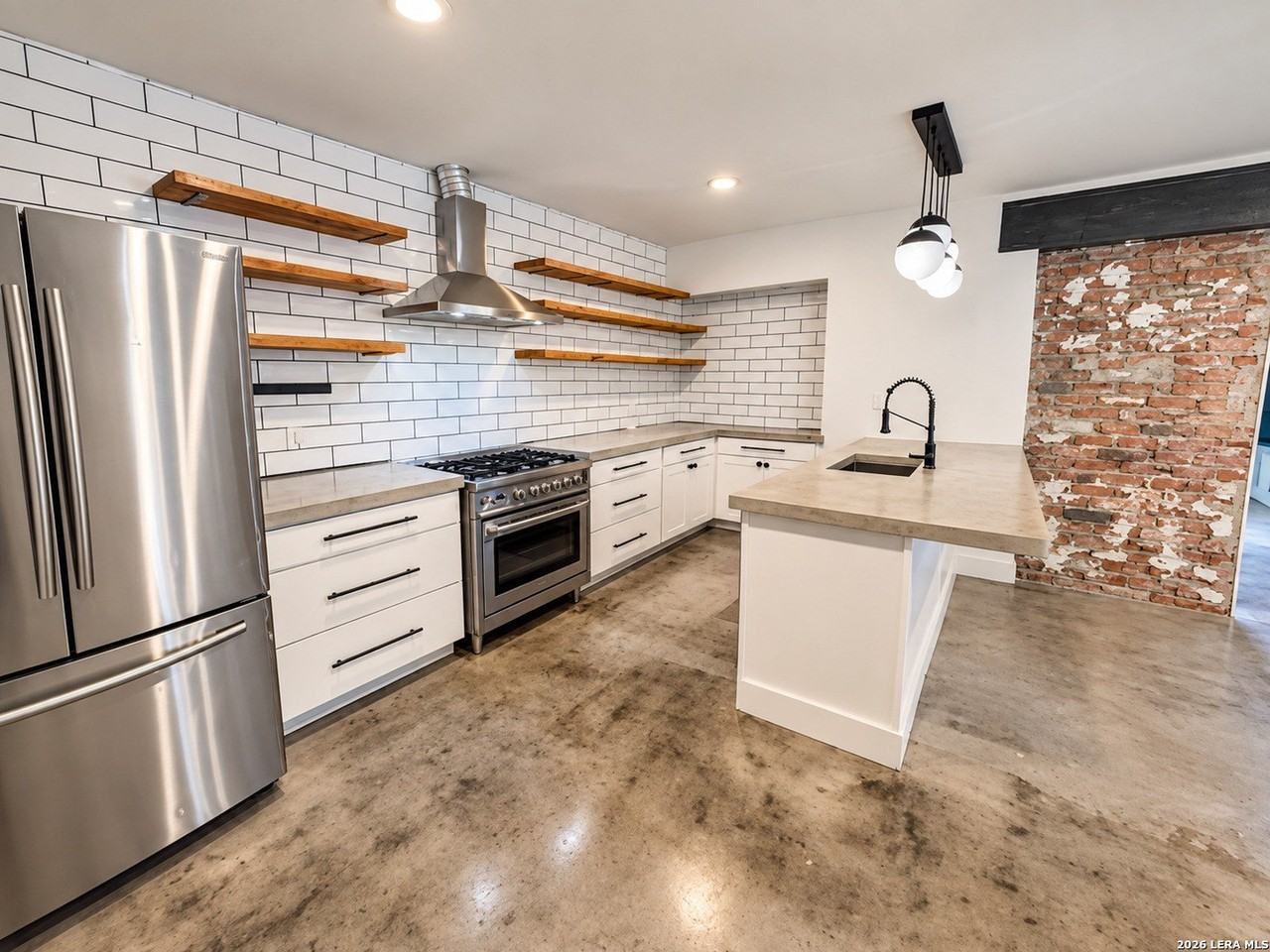 230 W Craig Pl #230 - Photo 3 of 18