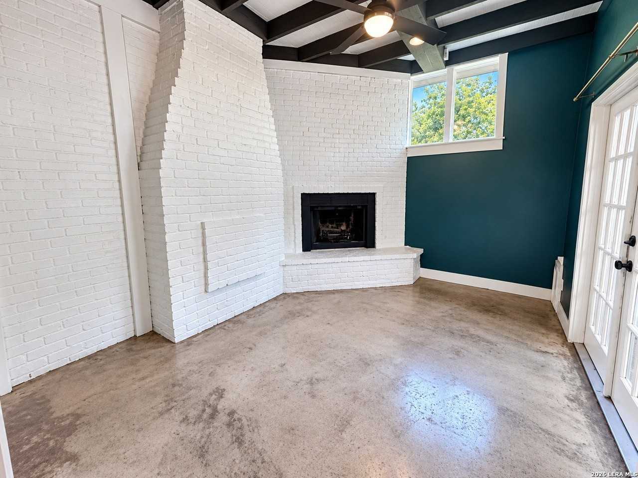 230 W Craig Pl #230 - Photo 4 of 18