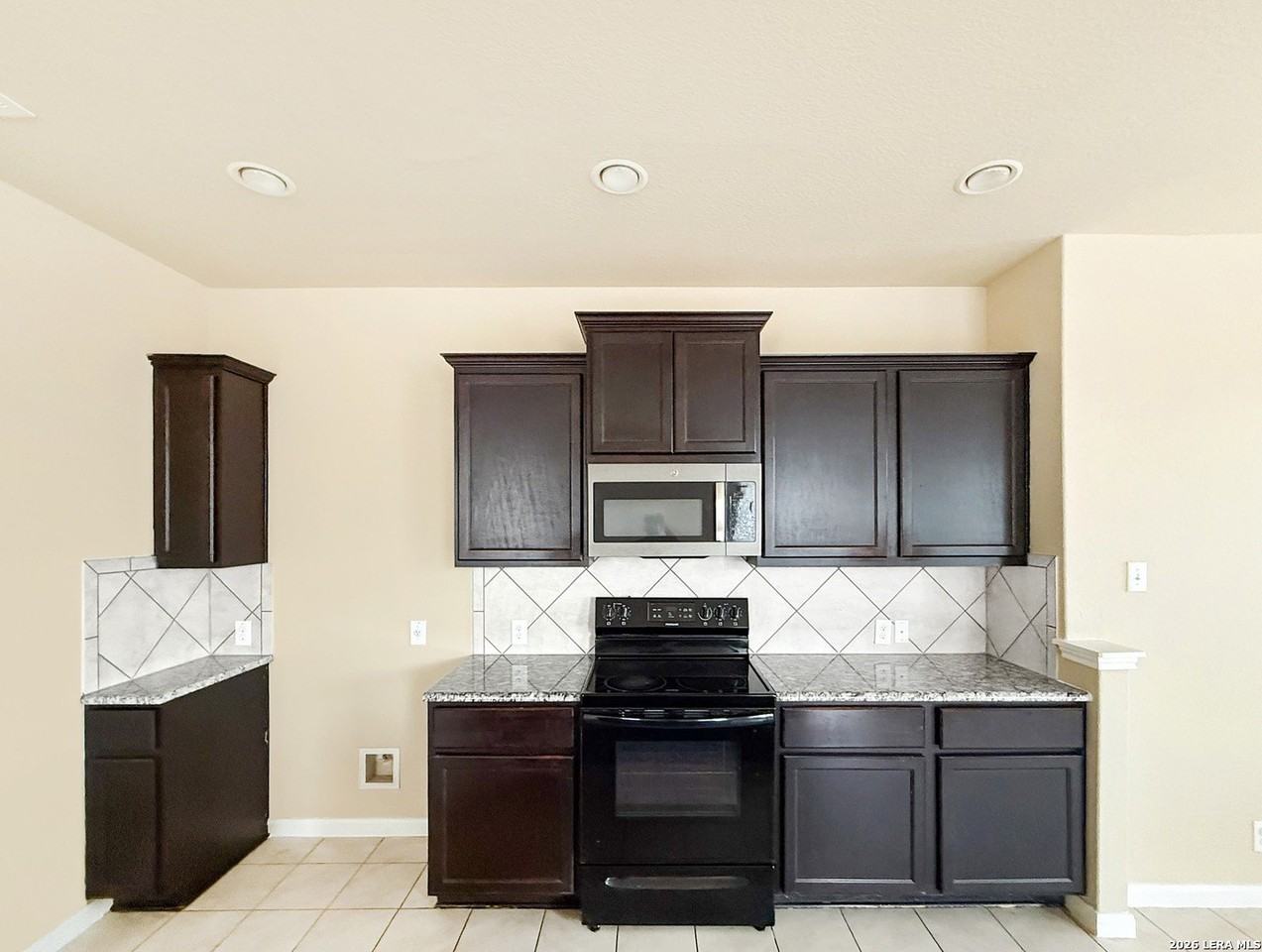 474 Centinela St - Photo 4 of 20