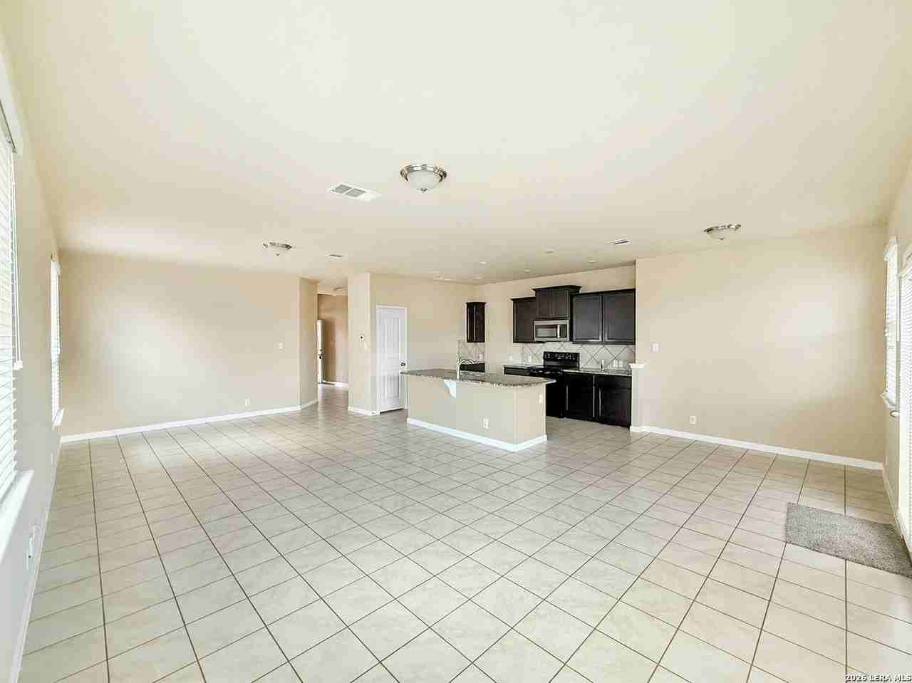 474 Centinela St - Photo 5 of 20