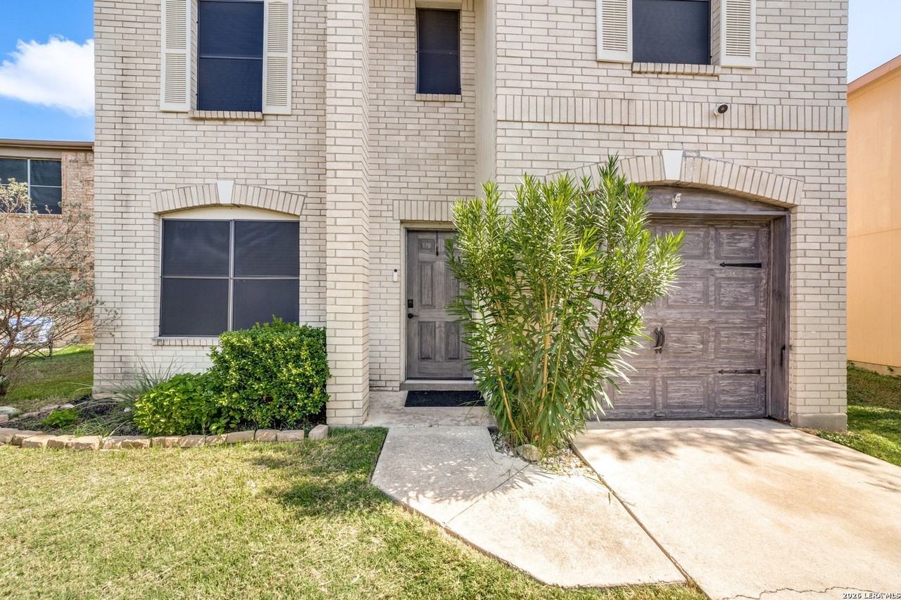 9567 Celine Dr - Photo 5 of 24