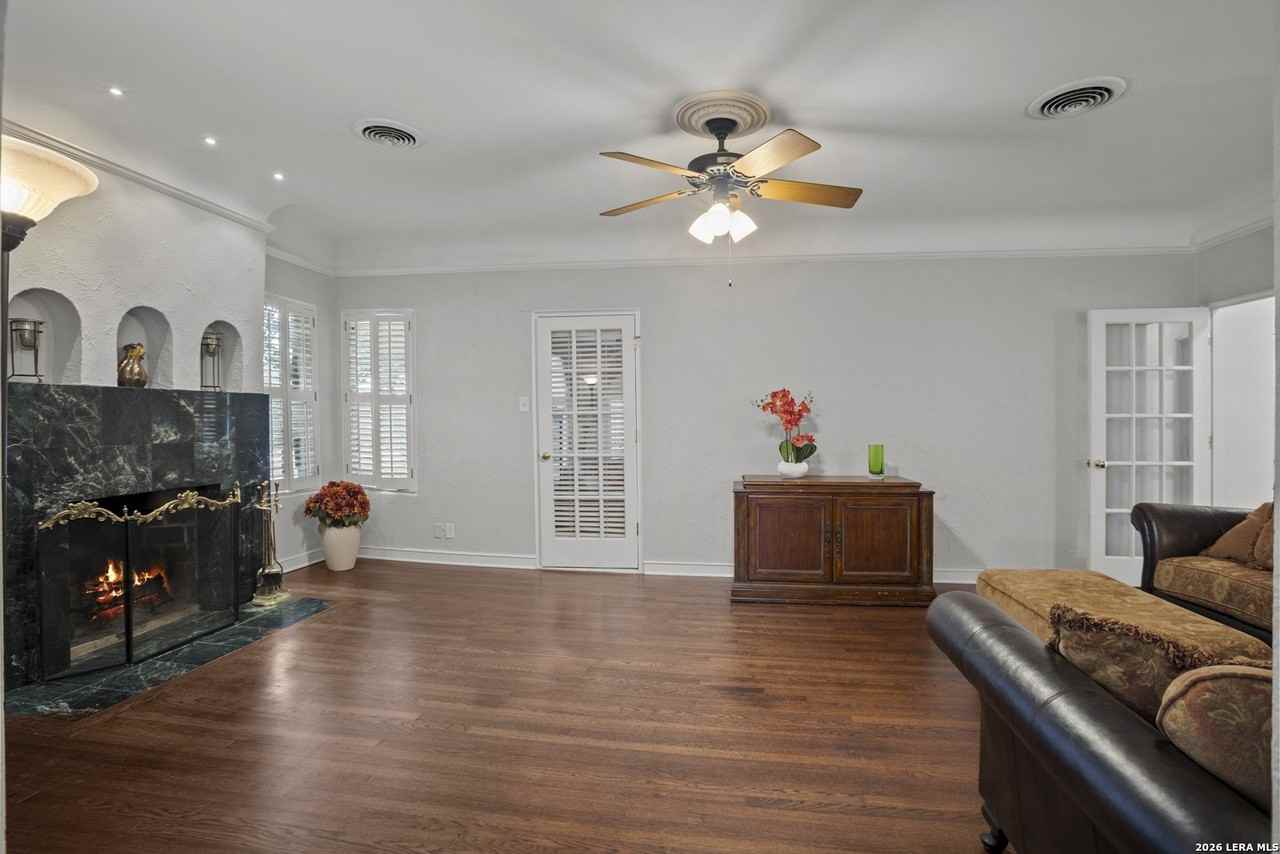 144 Greenlawn Dr - Photo 7 of 29