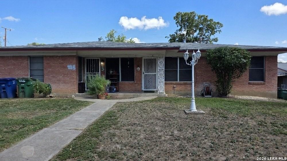 223 Sunnyland Dr - Photo 2 of 13