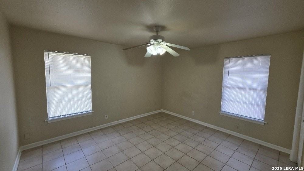 223 Sunnyland Dr - Photo 5 of 13