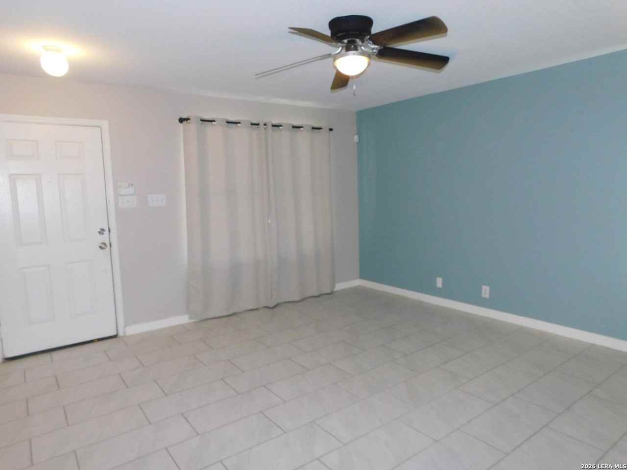 4615 Adkins Trl - Photo 4 of 23