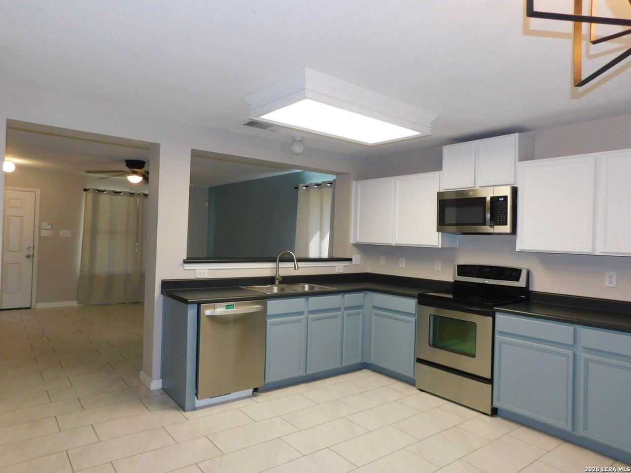 4615 Adkins Trl - Photo 6 of 23
