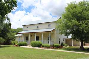 featured image of 25160 Toutant Beauregard Rd