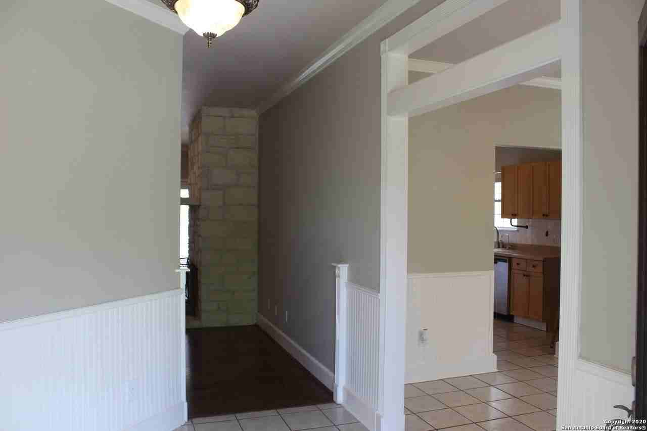 25160 Toutant Beauregard Rd - Photo 6 of 34