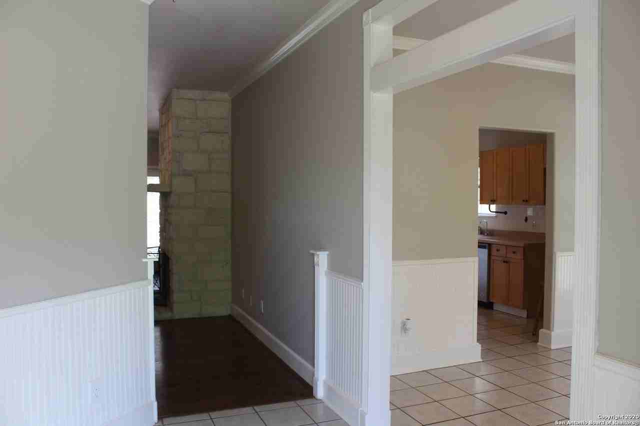 25160 Toutant Beauregard Rd - Photo 7 of 34