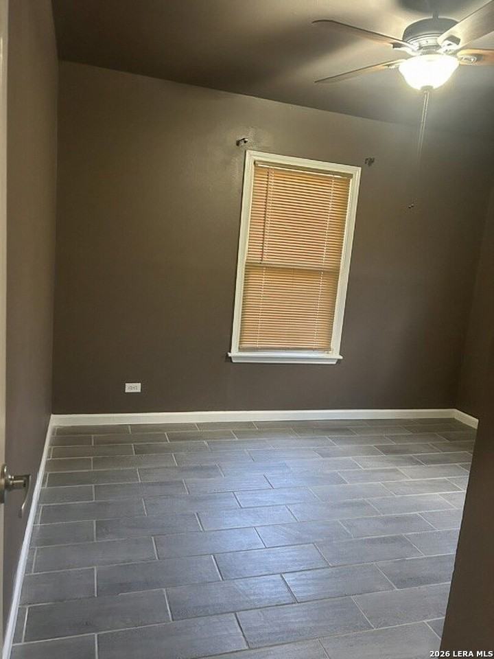 102 Idell Ave - Photo 7 of 8