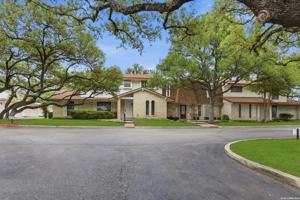 featured image of 6106 Vance Jackson Rd #1