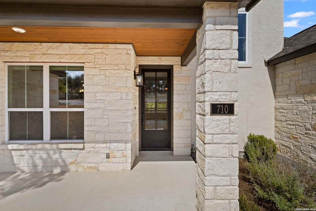 710 Caballo Trl - Photo 2 of 26
