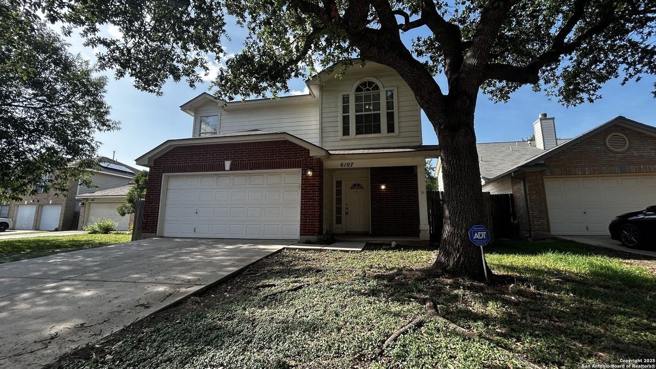 6107 Lakeview Ct - Photo 2 of 35