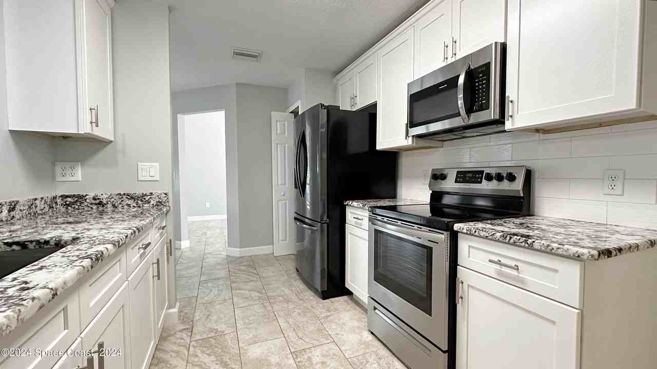 925 Osprey Ln - Photo 6 of 20