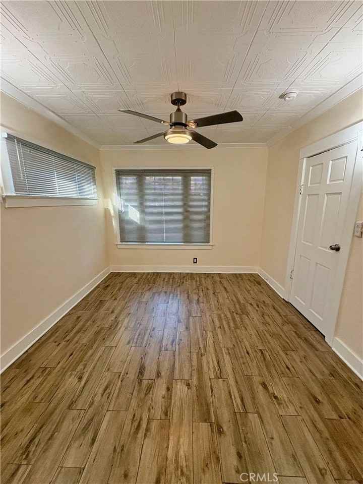 166 French Ave - Photo 4 of 21