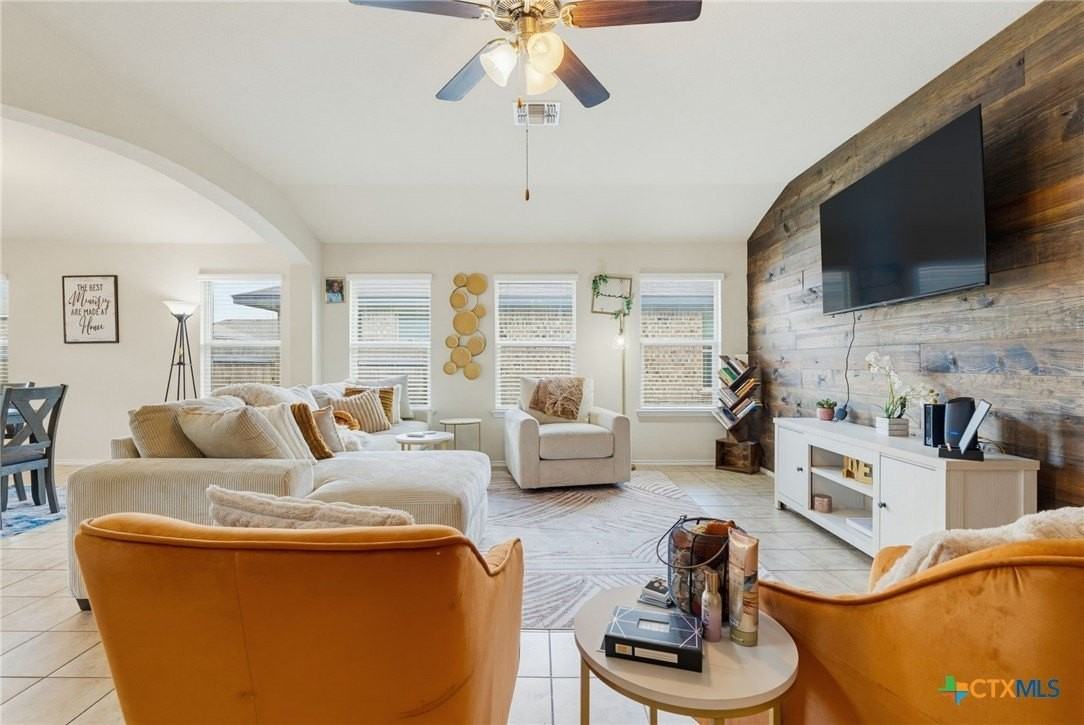 5407 Laustin Ln - Photo 6 of 26