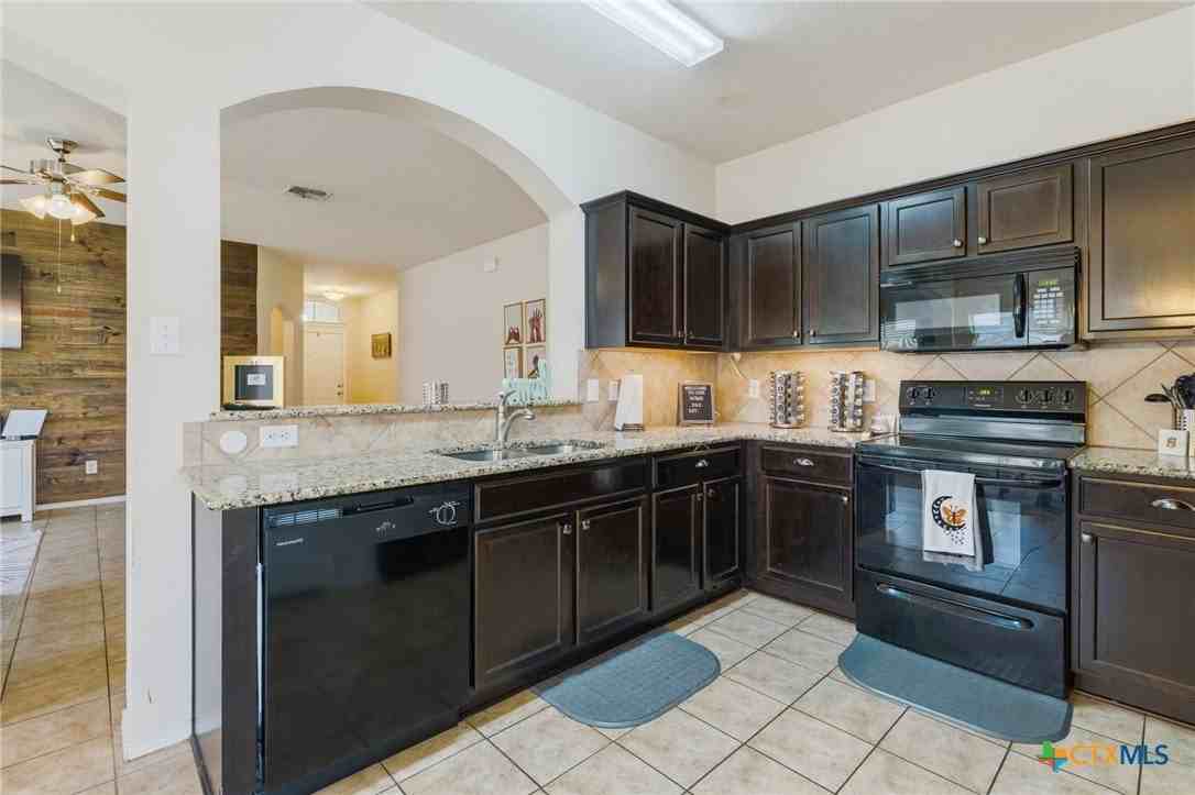 5407 Laustin Ln - Photo 7 of 26