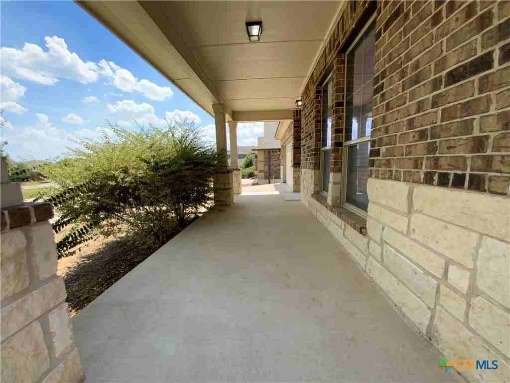 5586 Perdita Dr - Photo 4 of 30